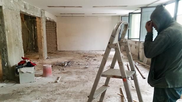 <p>STANDARD-SPØRSMÅL: Bør vi lage unntak i reguleringen av arbeidsvilkår for flyktninger? Det er blant spørsmålene som har oppstått etter en rekordhøy ankomst av asylsøkere til Norge og andre europeiske land.</p>