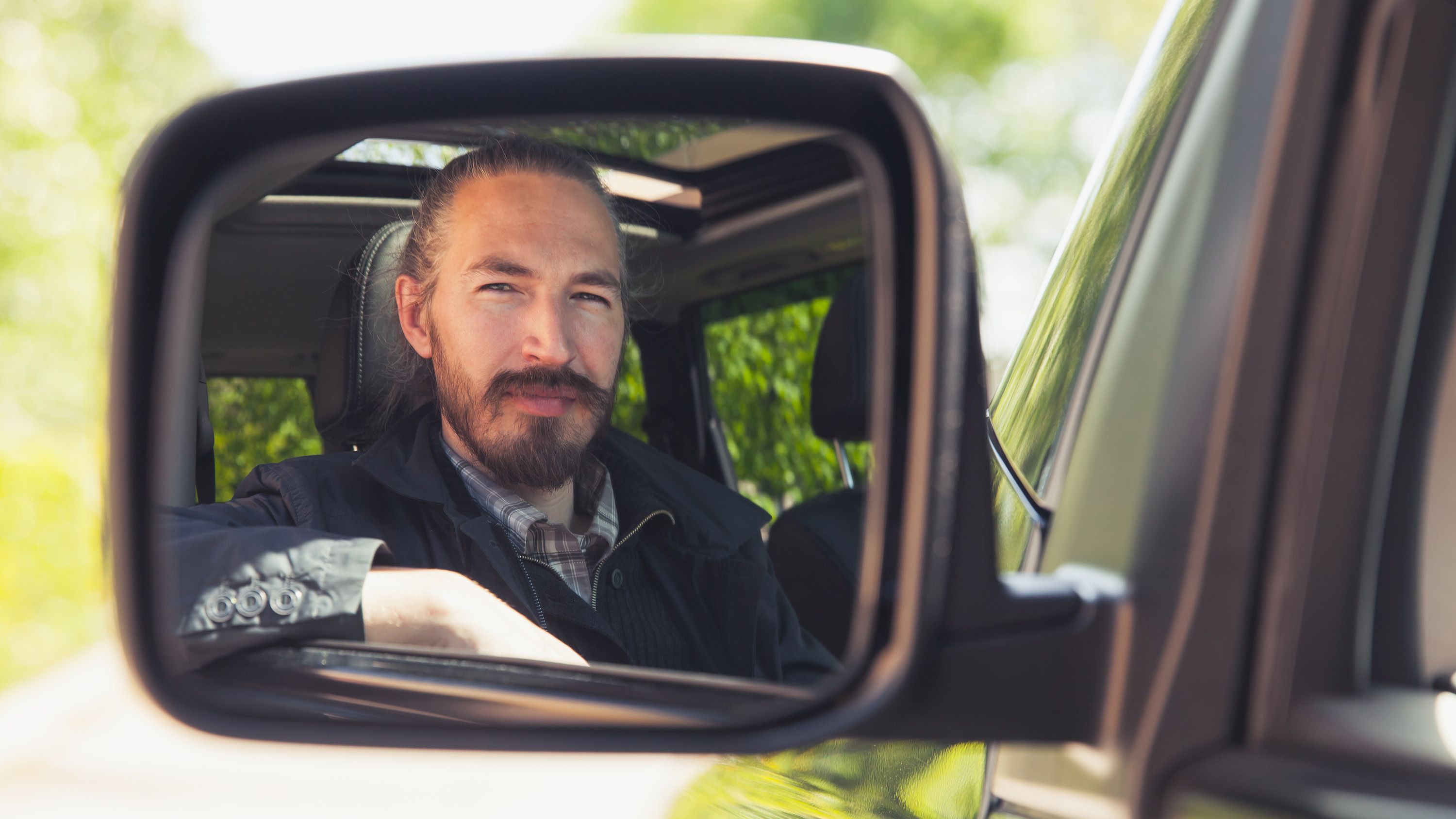 <p><span class="TextRun SCXW58912641 BCX0" lang="NB-NO" data-contrast="auto" xml:lang="NB-NO"><span class="NormalTextRun SCXW58912641 BCX0">FRA SJÅFØR TIL PASSASJER: </span></span><span class="TextRun SCXW58912641 BCX0" lang="NB-NO" data-contrast="auto" xml:lang="NB-NO"><span class="NormalTextRun SCXW58912641 BCX0">Arbeidstida brukes i førersetet. Men når det gjelder kontroll over egen arbeidssituasjon, befinner drosjesjåfører tilknyttet Uber eller lignende plattformselskaper seg i det metaforiske baksetet.</span></span><span class="EOP SCXW58912641 BCX0" data-ccp-props="{}"> </span><em>Foto: Colorbox</em></p>