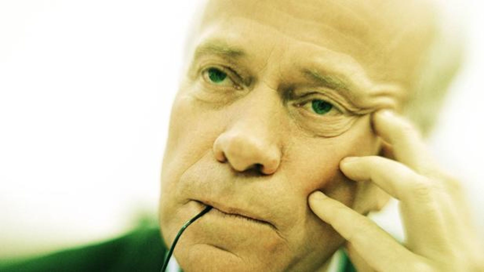 <p>SHOULD HE STAY OR SHOULD HE GO? I utgangspunktet har seniorer i arbeidslivet stillingsvernet fram til de fyller 72 år. Loven gir likevel adgang til at virksomheter senker aldersgrensen til 70 år – men da med enkelte krav hektet på.</p>